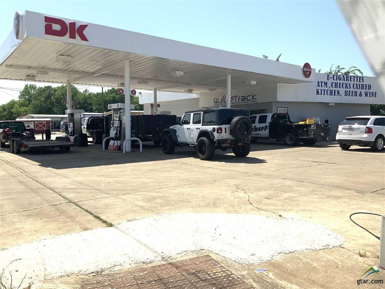 403 S Greer Blvd, Pittsburg, TX 75686